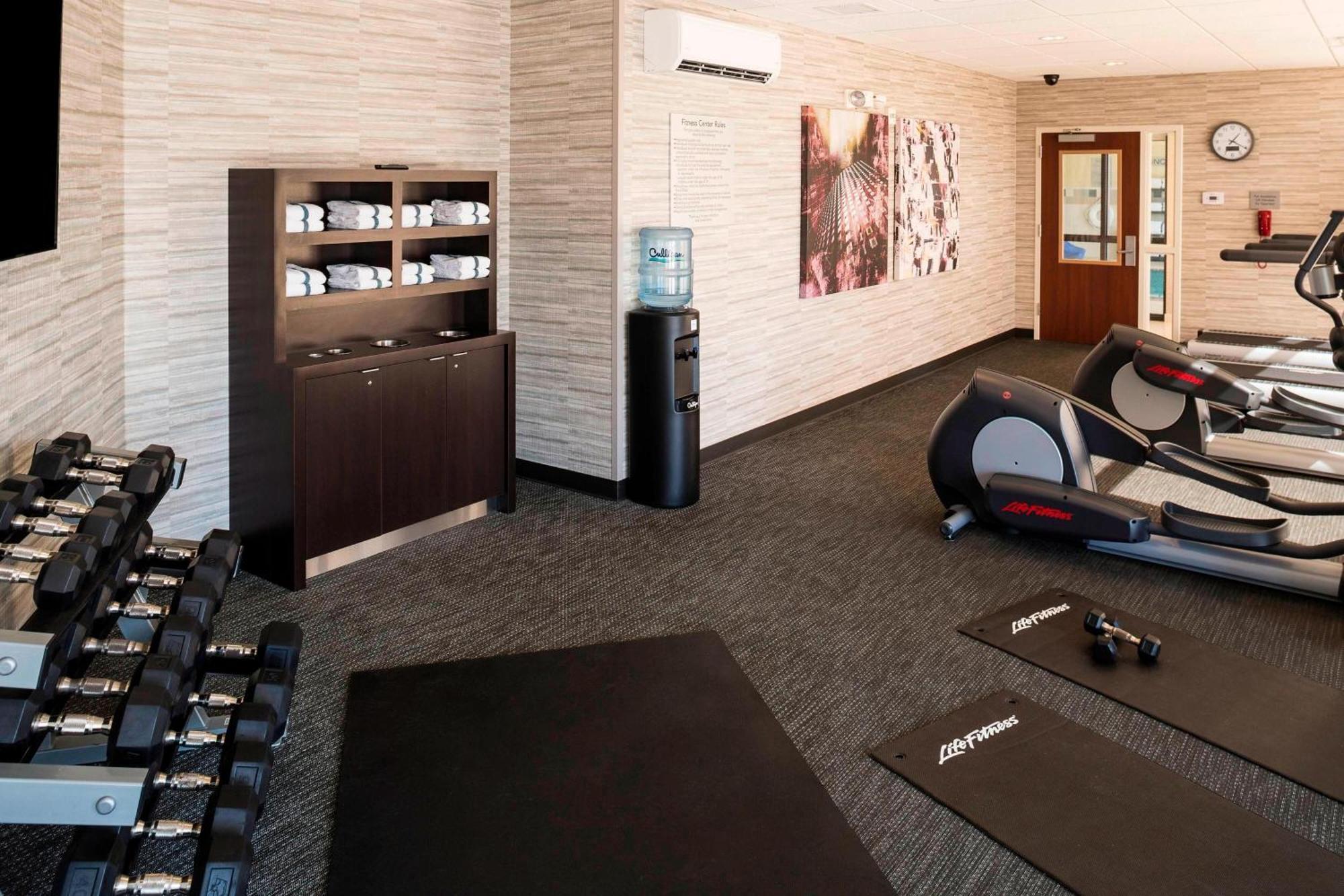 Courtyard By Marriott Sioux Falls Esterno foto